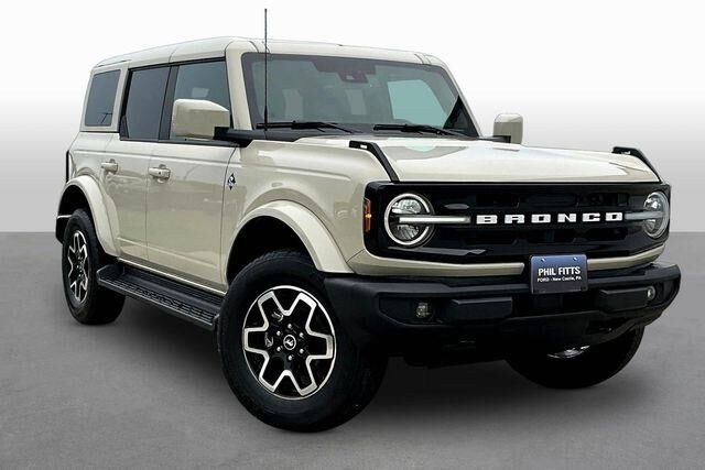 2025 Ford Bronco Outer Banks — photo 1 of 2