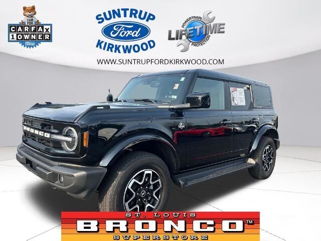 2025 Ford Bronco Outer Banks — photo 1 of 24