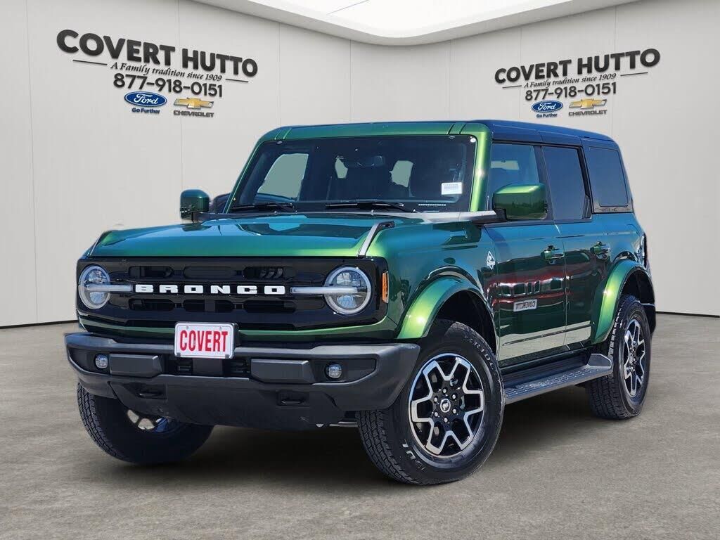 2025 Ford Bronco Outer Banks — photo 1 of 14