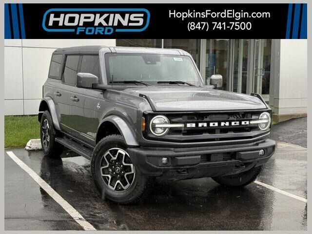 2024 Ford Bronco Outer Banks — photo 1 of 12