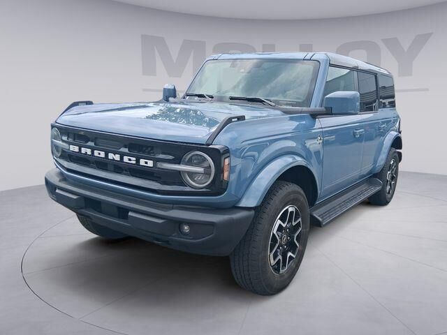 2025 Ford Bronco Outer Banks — photo 1 of 13