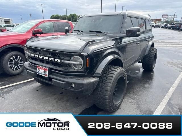 2024 Ford Bronco Outer Banks — photo 1 of 24