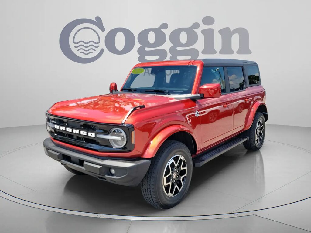 2024 Ford Bronco Outer Banks — photo 1 of 13