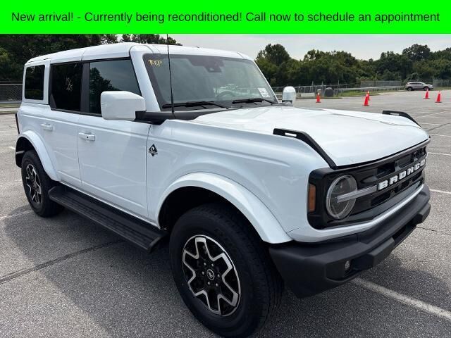 2025 Ford Bronco Outer Banks — photo 1 of 51