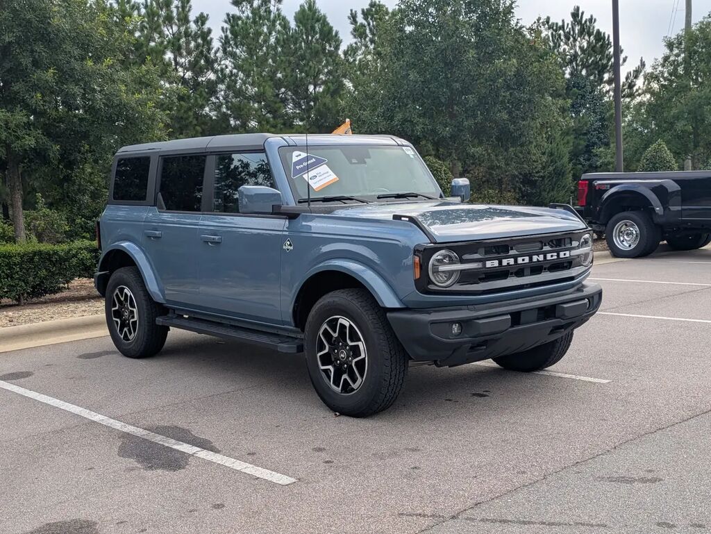 2024 Ford Bronco Outer Banks — photo 1 of 13