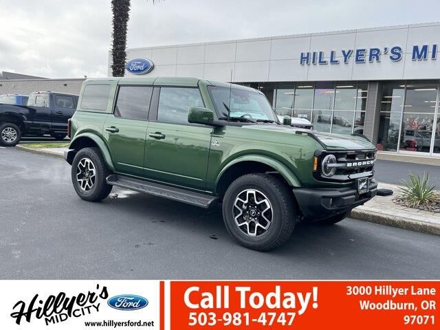 2025 Ford Bronco Outer Banks — photo 1 of 13
