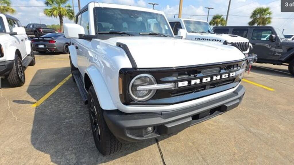 2026 Ford Bronco Outer Banks — photo 1 of 1