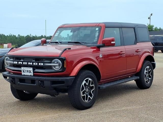 2024 Ford Bronco Outer Banks — photo 1 of 41