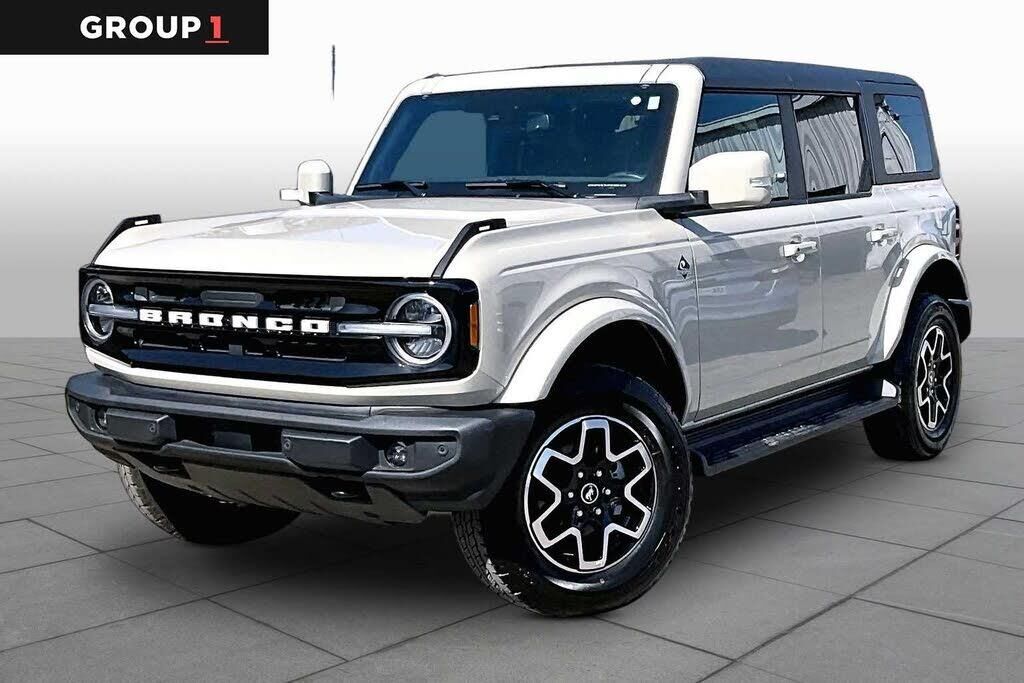 2025 Ford Bronco Outer Banks — photo 1 of 1