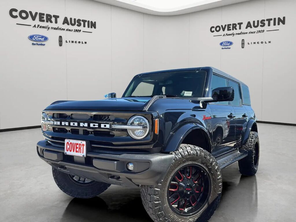 2025 Ford Bronco Outer Banks — photo 1 of 13