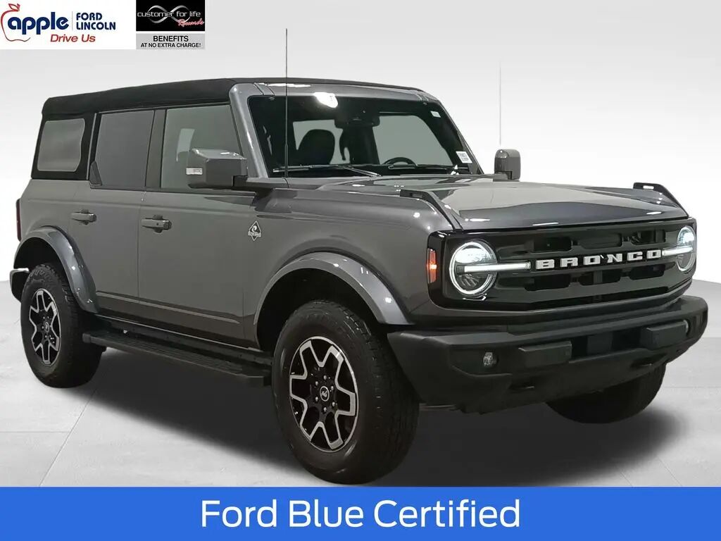 2024 Ford Bronco Outer Banks — photo 1 of 13