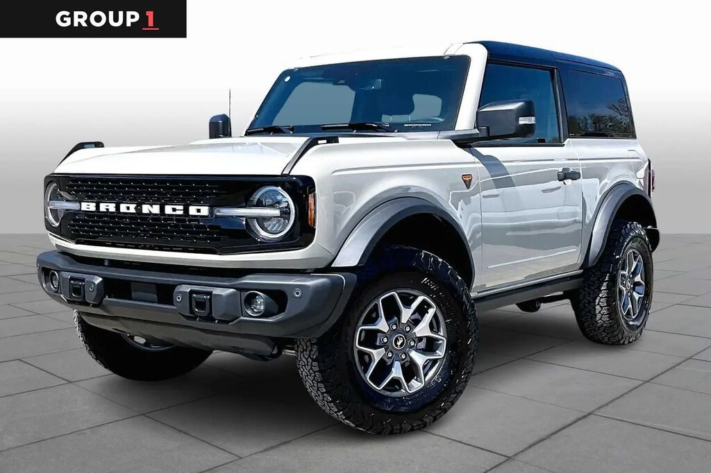 2025 Ford Bronco Badlands — photo 1 of 13