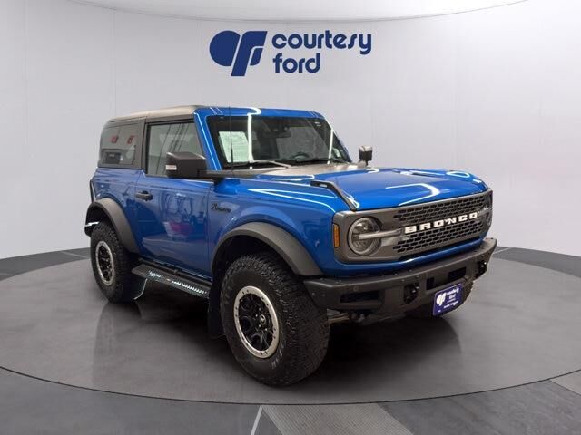 2024 Ford Bronco Badlands — photo 1 of 13