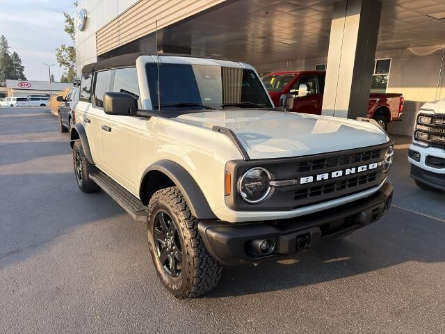 2024 Ford Bronco Black Diamond — photo 1 of 13