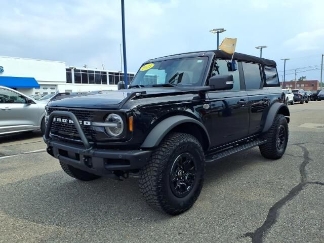 2024 Ford Bronco Wildtrak — photo 1 of 26