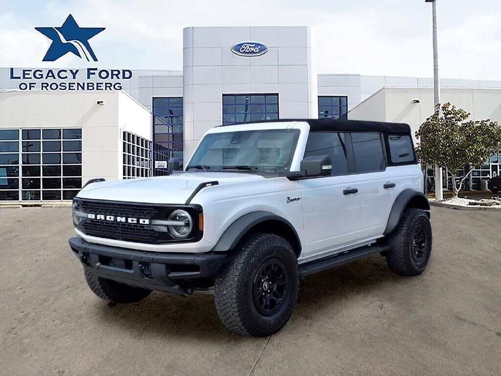 2024 Ford Bronco Wildtrak — photo 1 of 1