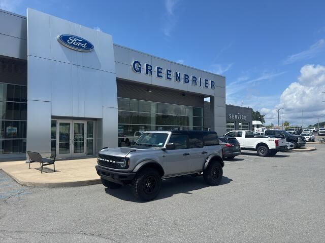 2024 Ford Bronco Wildtrak — photo 1 of 26