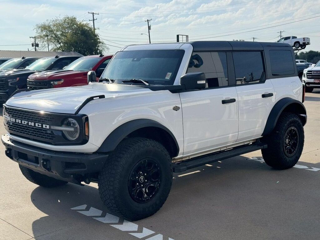 2024 Ford Bronco Wildtrak — photo 1 of 13