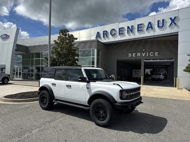 2024 Ford Bronco Wildtrak — photo 1 of 13