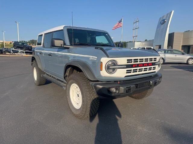 2024 Ford Bronco Heritage Edition — photo 1 of 13