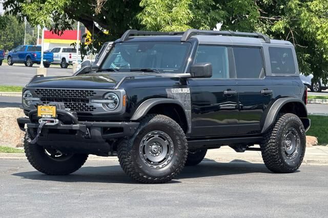 2024 Ford Bronco Everglades — photo 1 of 26