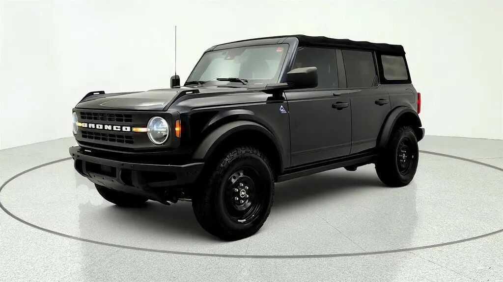 2021 Ford Bronco Base — photo 1 of 1