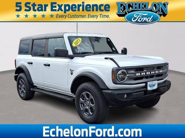 2023 Ford Bronco Big Bend — photo 1 of 13