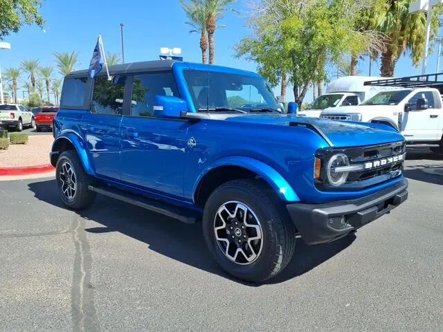 2023 Ford Bronco Outer Banks — photo 1 of 28