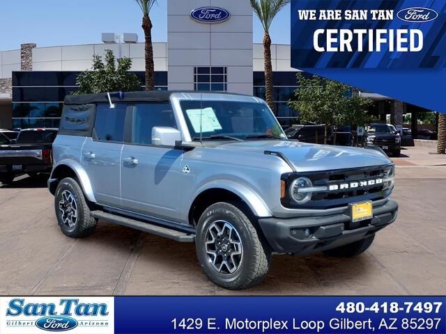2021 Ford Bronco Outer Banks — photo 1 of 15