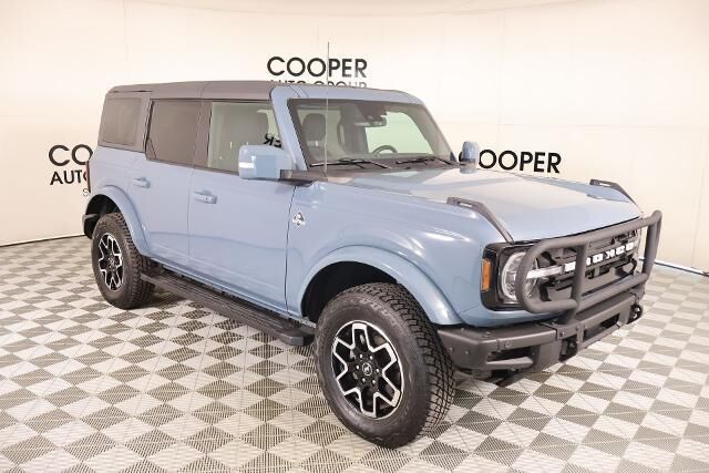 2022 Ford Bronco Outer Banks — photo 1 of 13