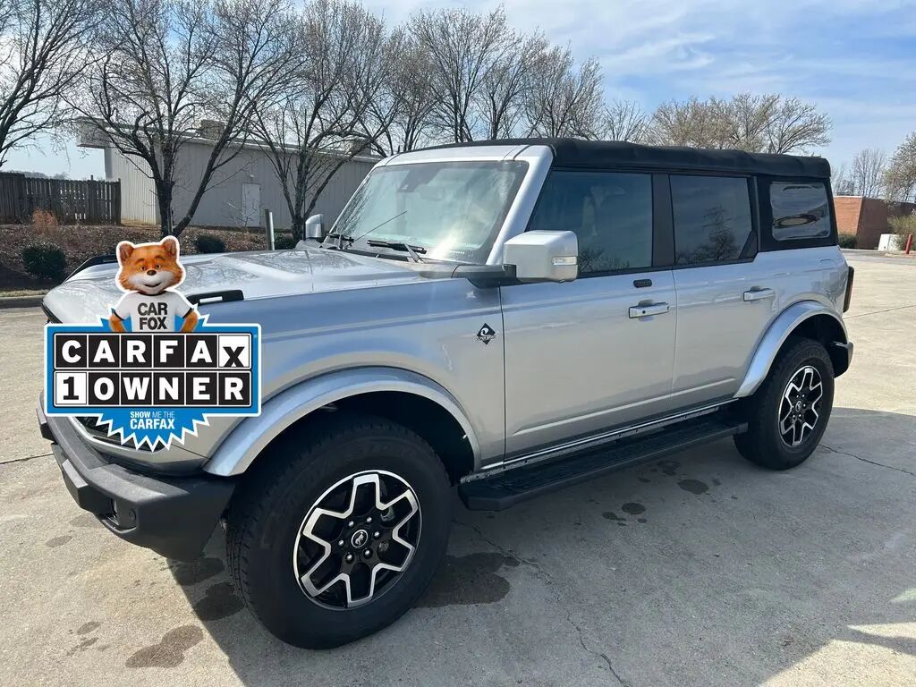 2021 Ford Bronco Outer Banks — photo 1 of 12