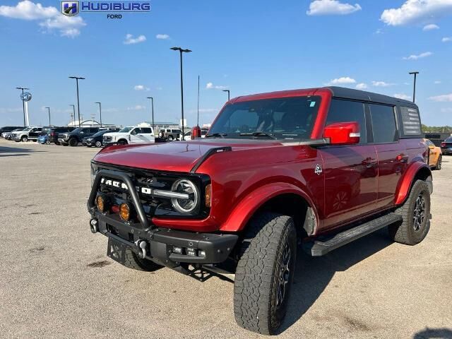 2022 Ford Bronco Outer Banks — photo 1 of 16