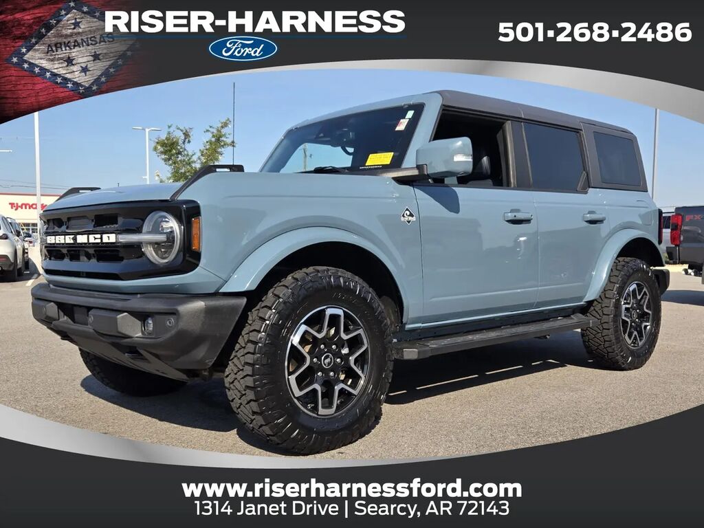 2023 Ford Bronco Outer Banks — photo 1 of 13