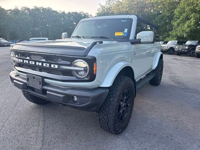 2022 Ford Bronco Outer Banks — photo 1 of 26