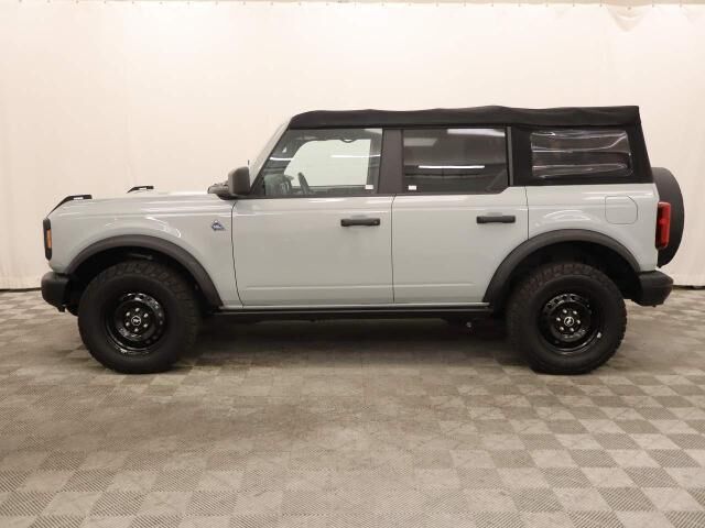 2022 Ford Bronco Black Diamond — photo 1 of 39