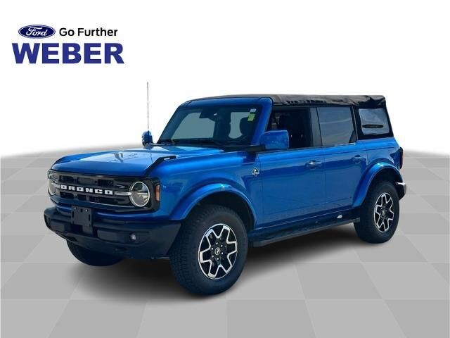 2023 Ford Bronco Base — photo 1 of 39