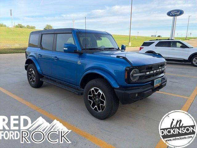 2023 Ford Bronco Outer Banks — photo 1 of 9