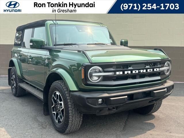 2023 Ford Bronco Outer Banks — photo 1 of 26