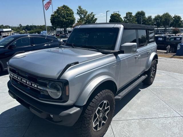 2021 Ford Bronco Base — photo 1 of 5