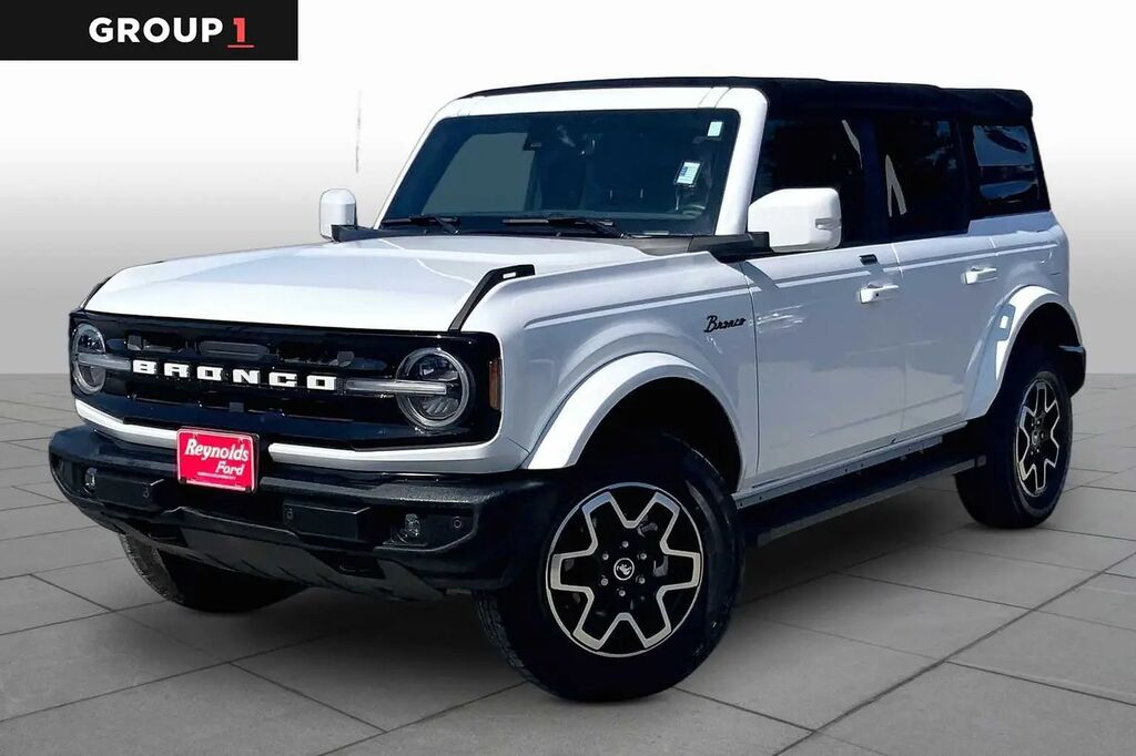 2021 Ford Bronco Outer Banks — photo 1 of 13