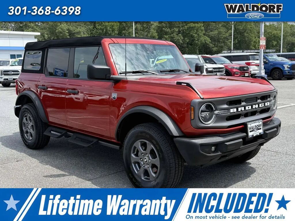 2023 Ford Bronco Base — photo 1 of 13