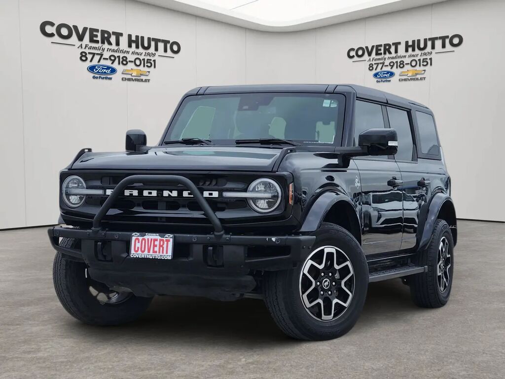 2023 Ford Bronco Outer Banks — photo 1 of 14