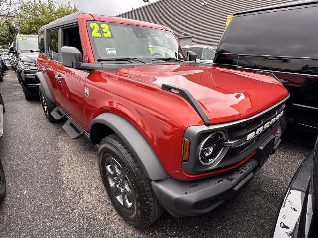 2023 Ford Bronco Big Bend — photo 1 of 52