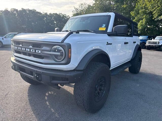 2023 Ford Bronco Big Bend — photo 1 of 26