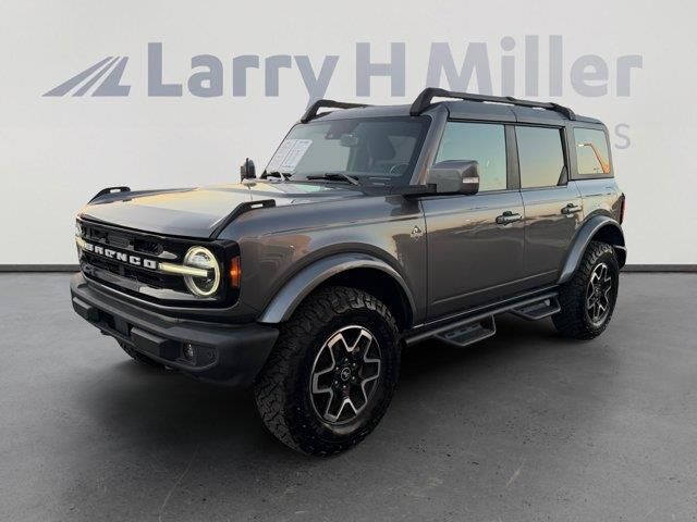 2022 Ford Bronco Outer Banks — photo 1 of 39