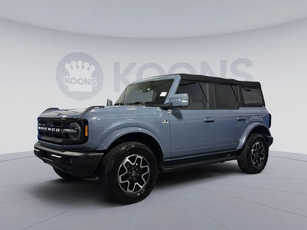 2023 Ford Bronco Outer Banks — photo 1 of 21