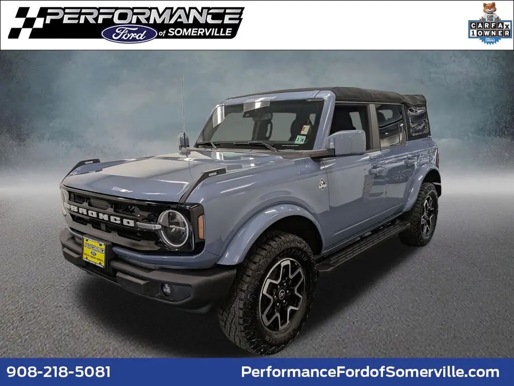 2023 Ford Bronco Outer Banks — photo 1 of 36