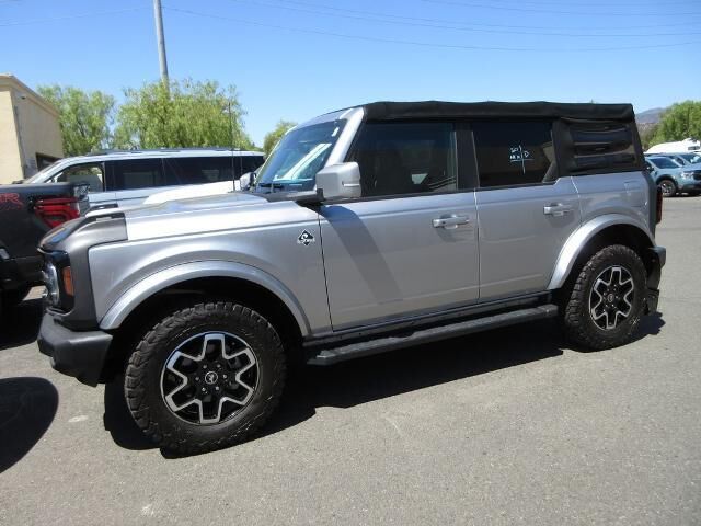 2021 Ford Bronco Outer Banks — photo 1 of 16