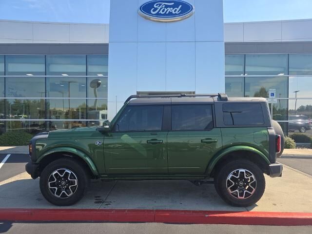 2022 Ford Bronco Outer Banks — photo 1 of 26