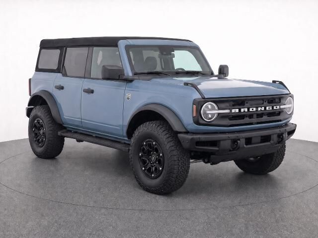2022 Ford Bronco Big Bend — photo 1 of 26